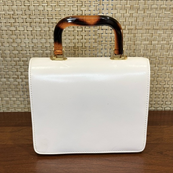 🌟HP🌟VTG 1970s-80s White Vinyl Structured Bag with Acrylic Tortoise Handle Chain - Picture 2 of 16